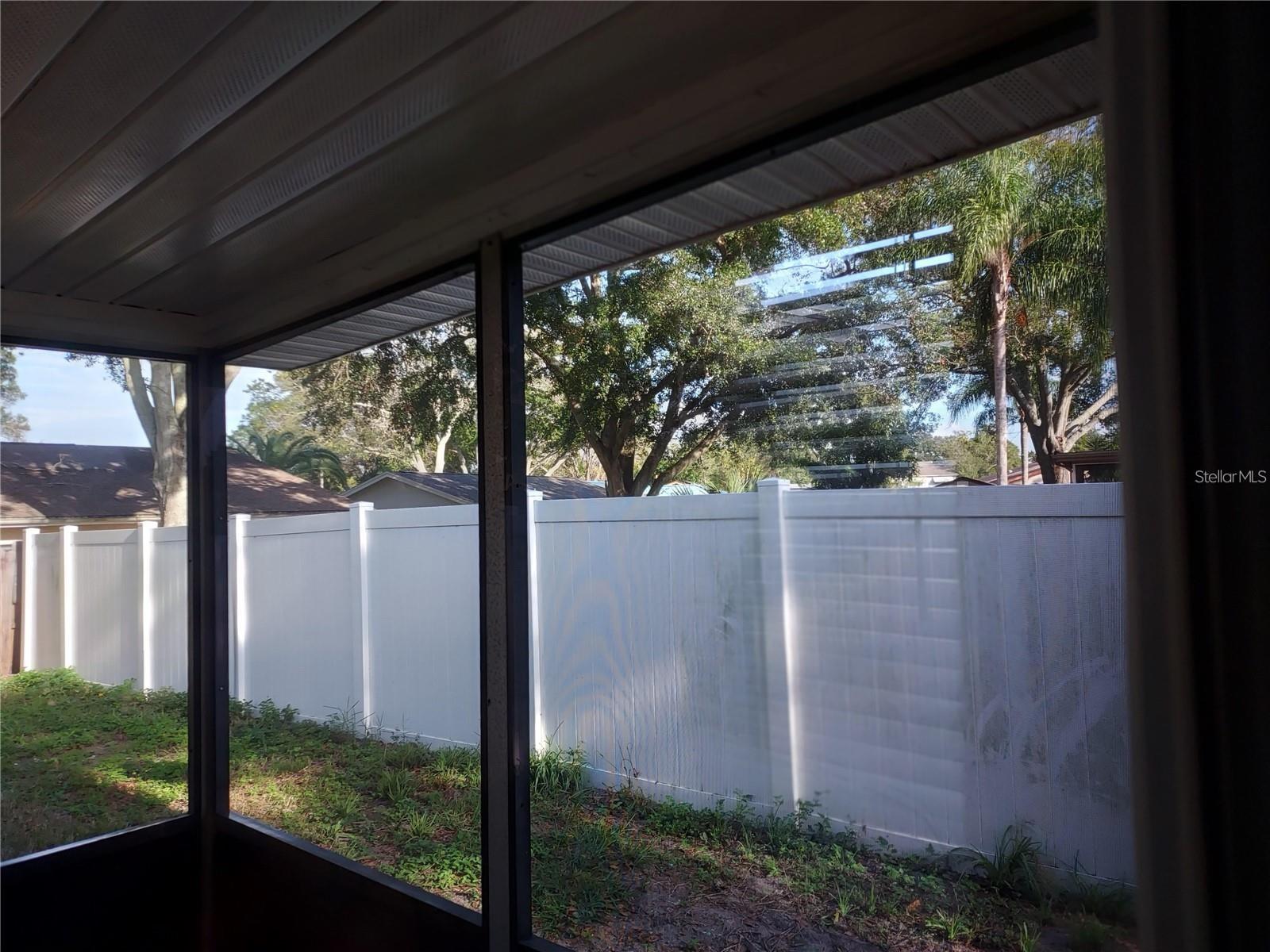 Image 17 of 23 For 2001 Groveland Road