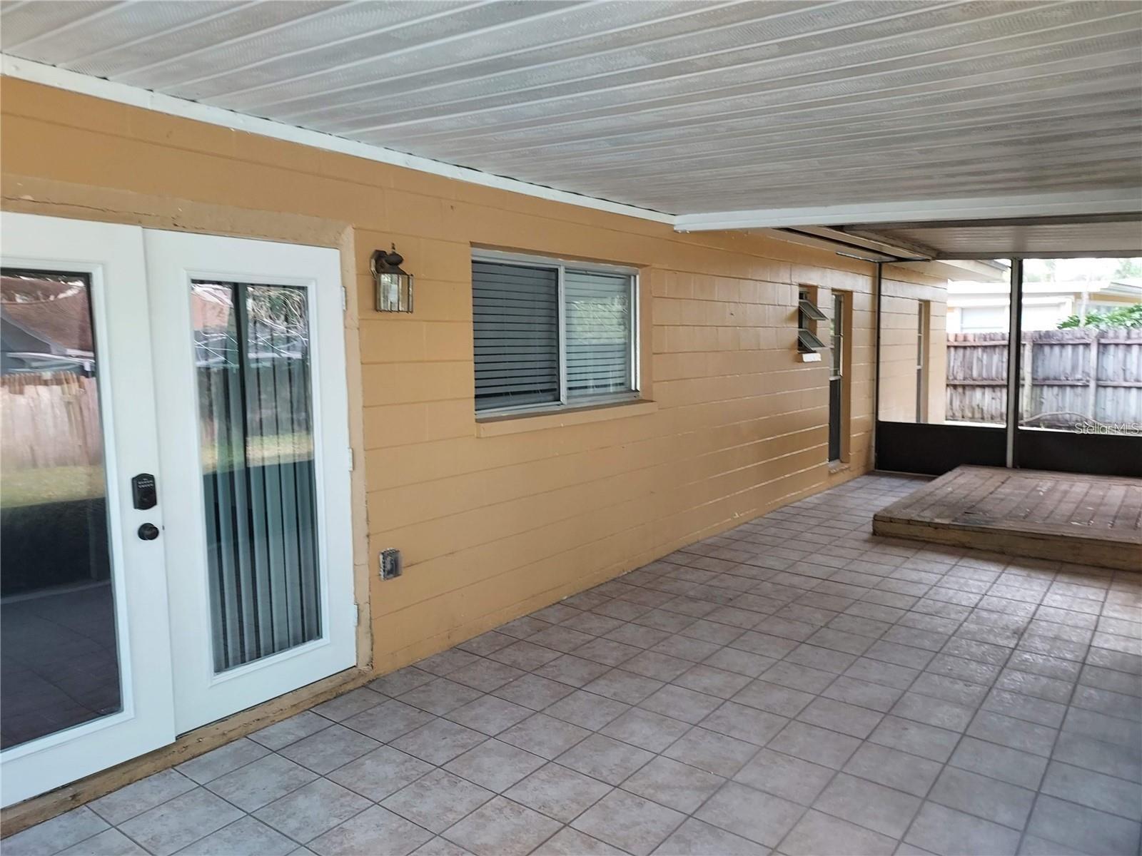 Image 2 of 23 For 2001 Groveland Road