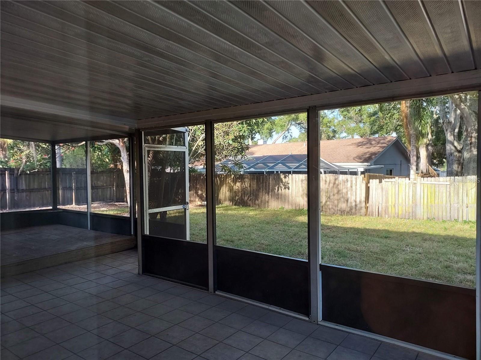 Image 3 of 23 For 2001 Groveland Road