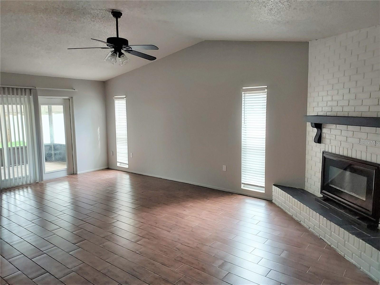 Image 5 of 23 For 2001 Groveland Road