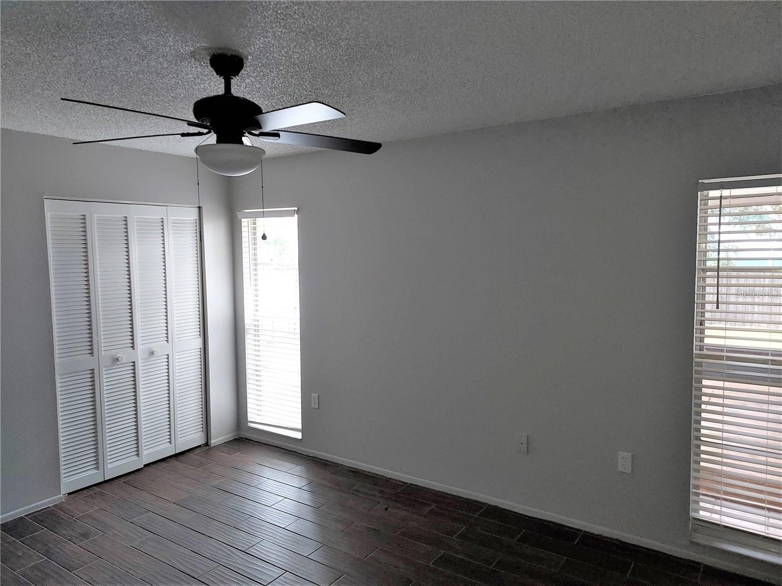 Image 9 of 23 For 2001 Groveland Road