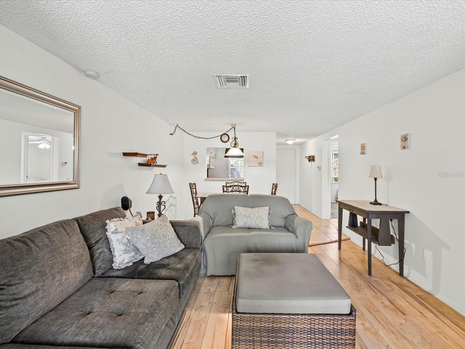 Image 5 of 58 For 3353 Trophy Boulevard 3