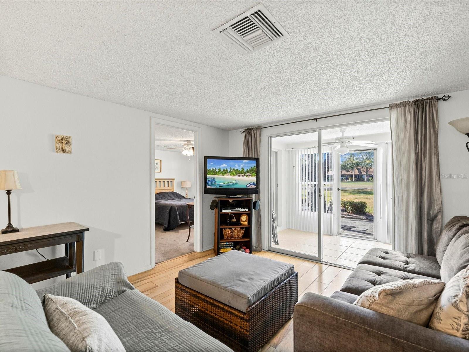 Image 6 of 58 For 3353 Trophy Boulevard 3