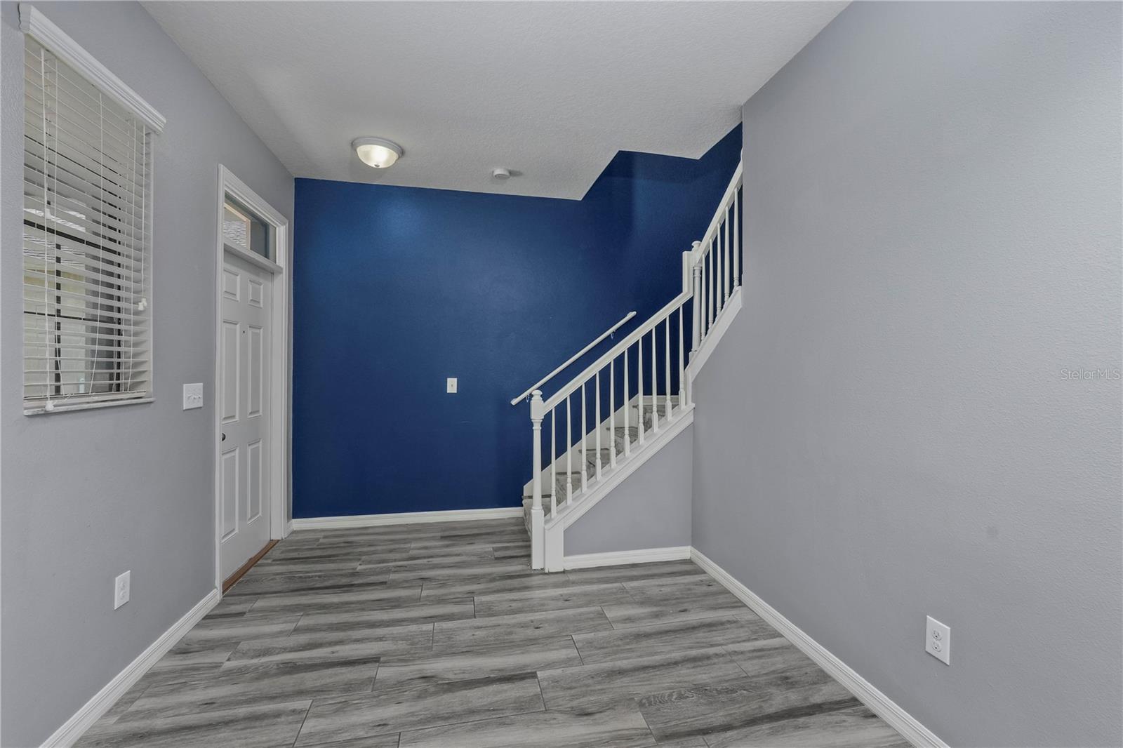 Image 6 of 53 For 11728 Lake Boulevard