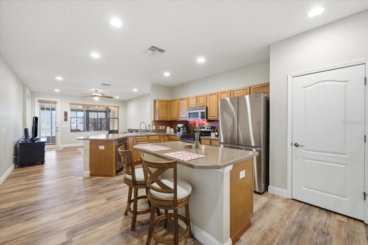 Image 18 of 38 For 9202 Southern Charm Circle