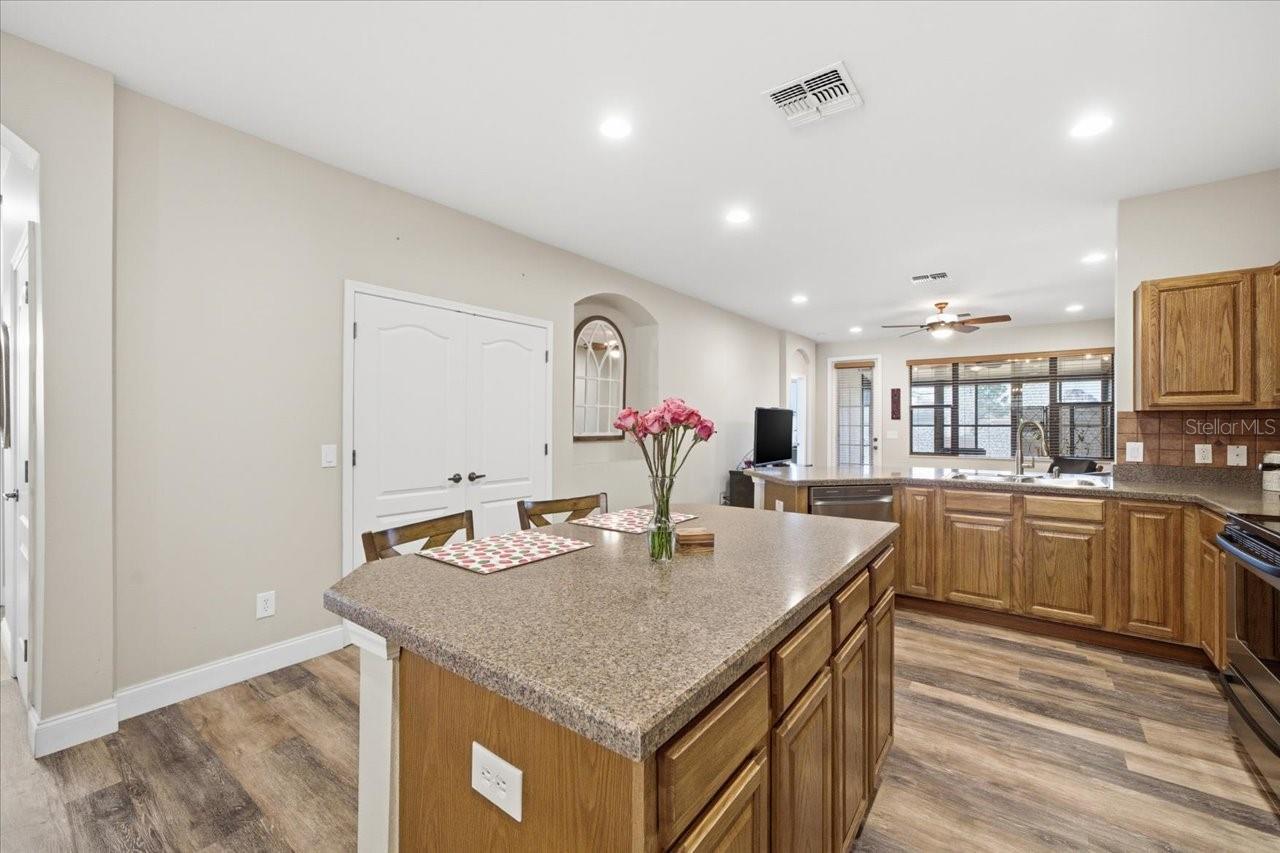 Image 19 of 38 For 9202 Southern Charm Circle