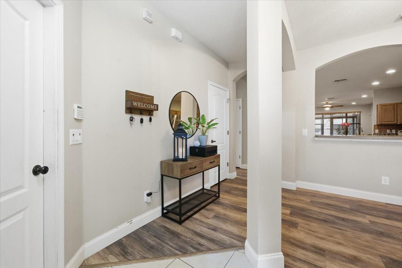 Image 5 of 38 For 9202 Southern Charm Circle