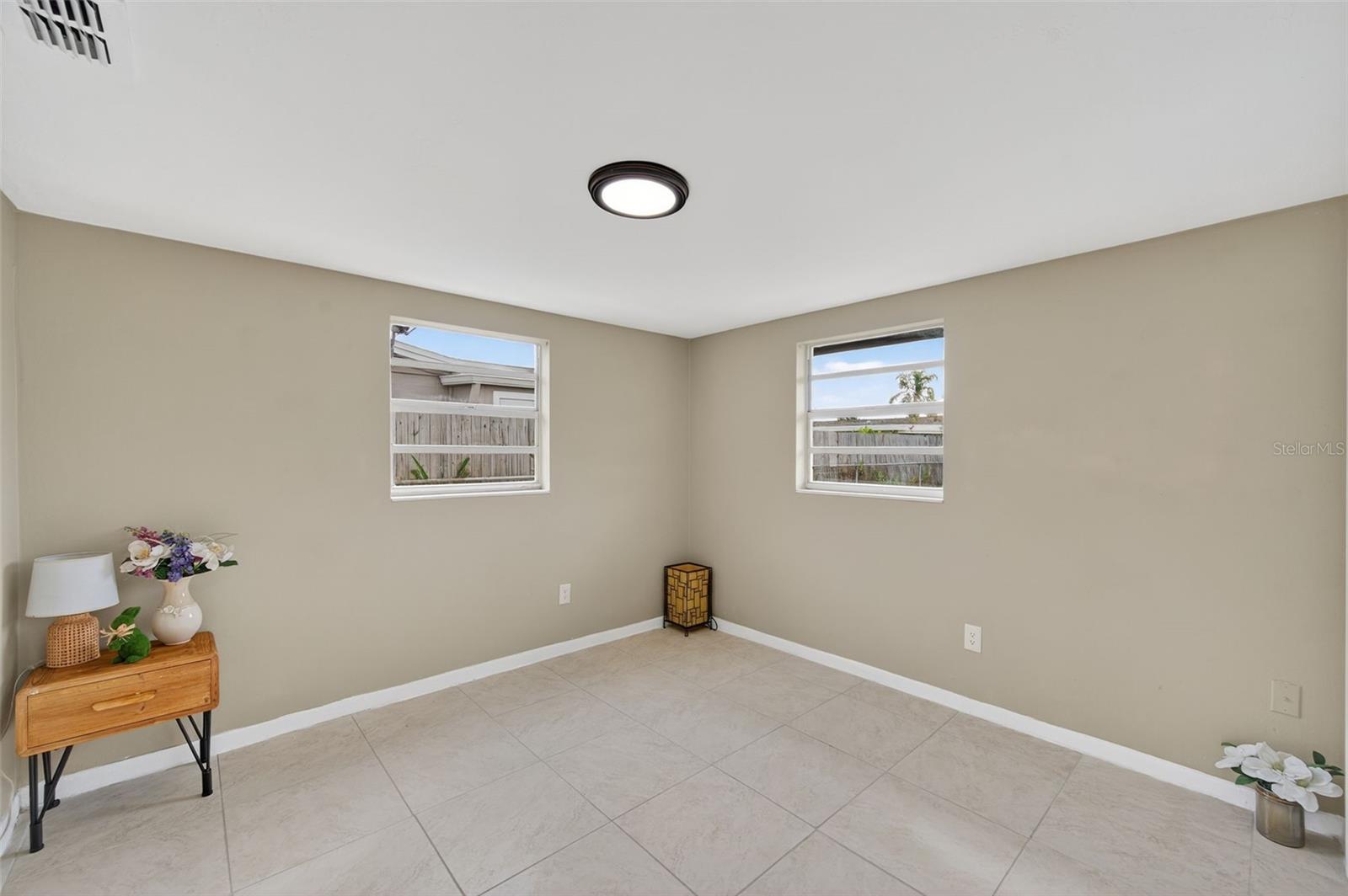 Image 20 of 47 For 3742 Elmwood Drive