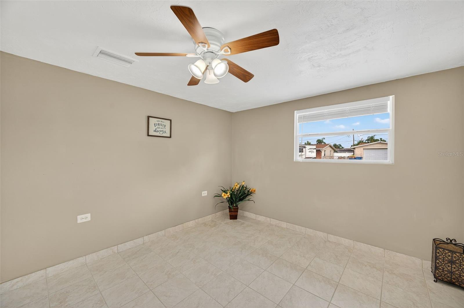 Image 27 of 47 For 3742 Elmwood Drive