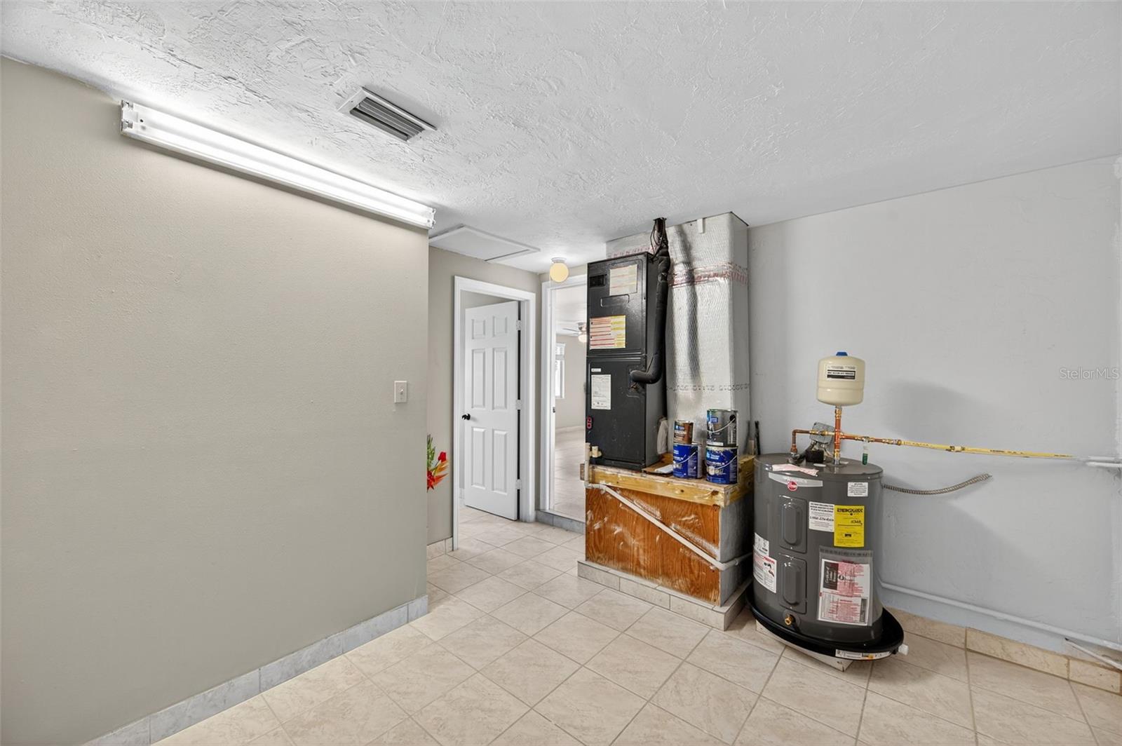 Image 33 of 47 For 3742 Elmwood Drive