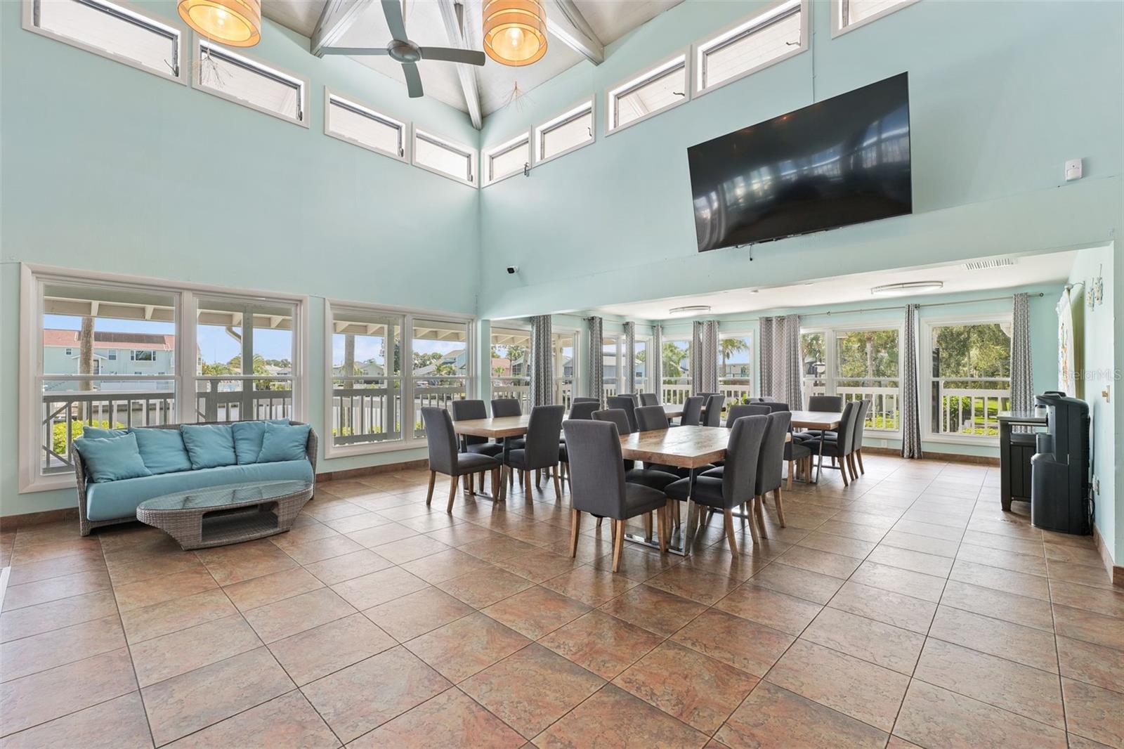 Image 47 of 55 For 5730 Biscayne Court 6