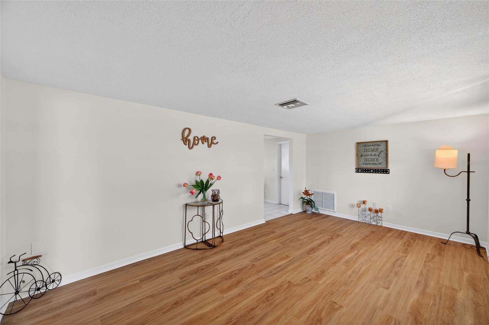 Image 14 of 60 For 7547 Cumber Drive