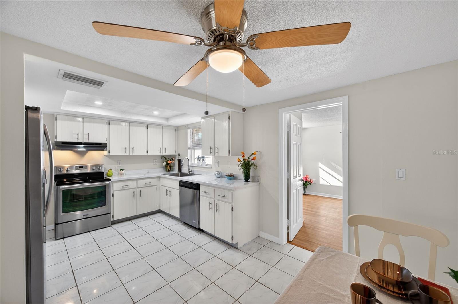 Image 19 of 60 For 7547 Cumber Drive