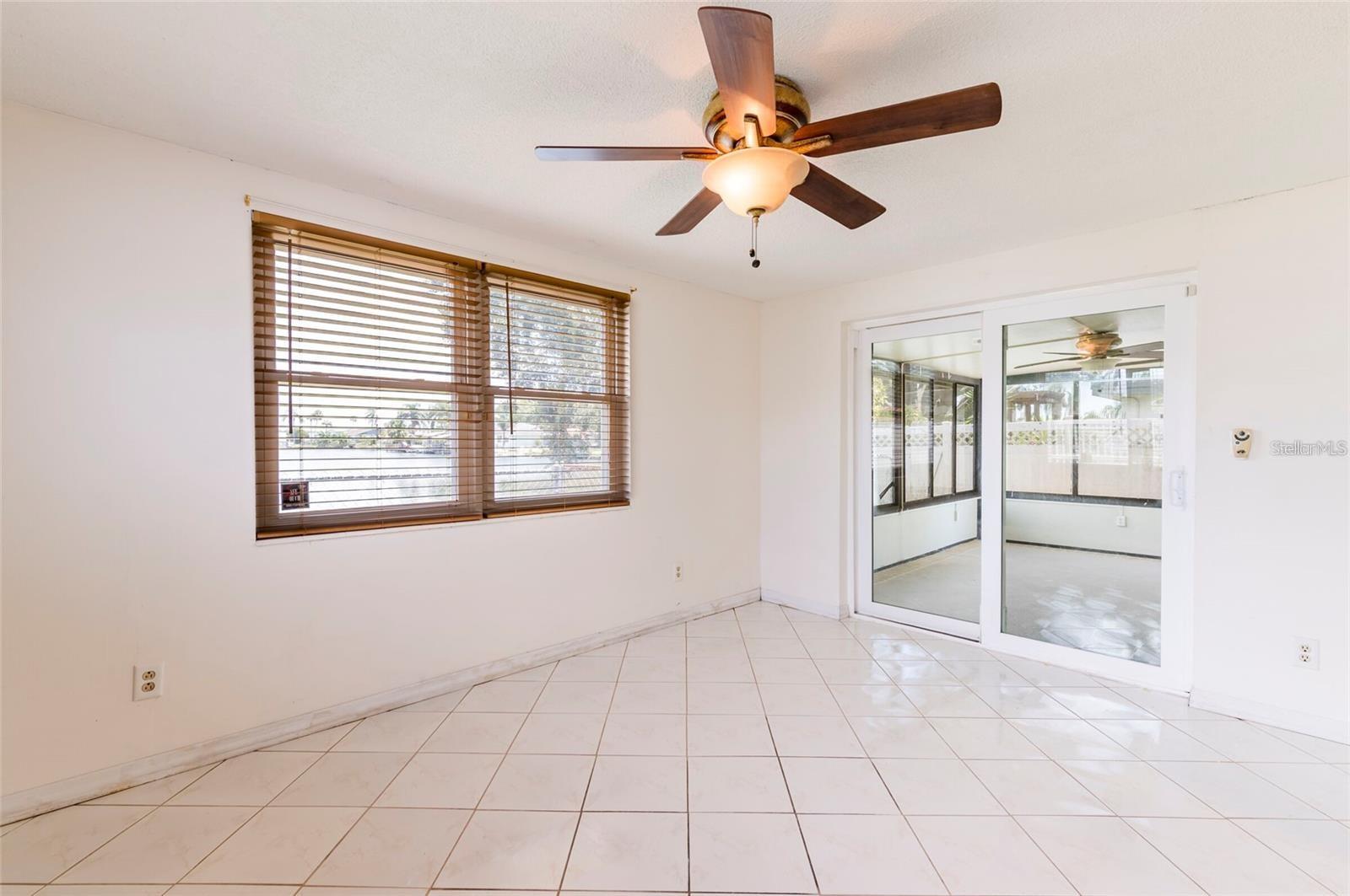 Image 12 of 27 For 2640 Albion Street