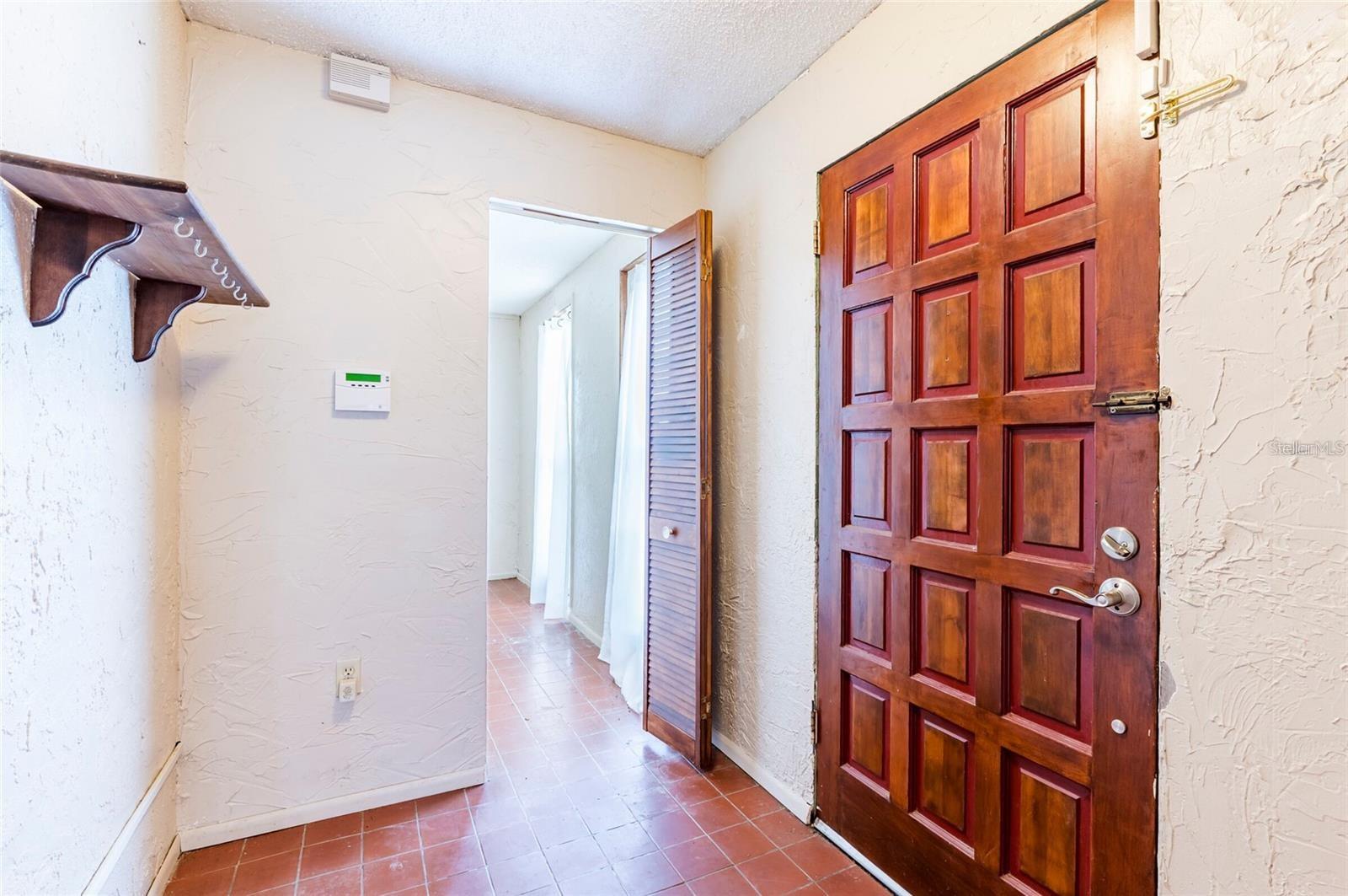 Image 5 of 27 For 2640 Albion Street