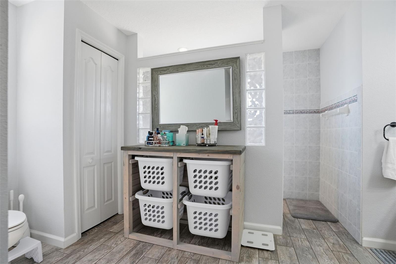 Image 34 of 68 For 14322 Nugent Circle