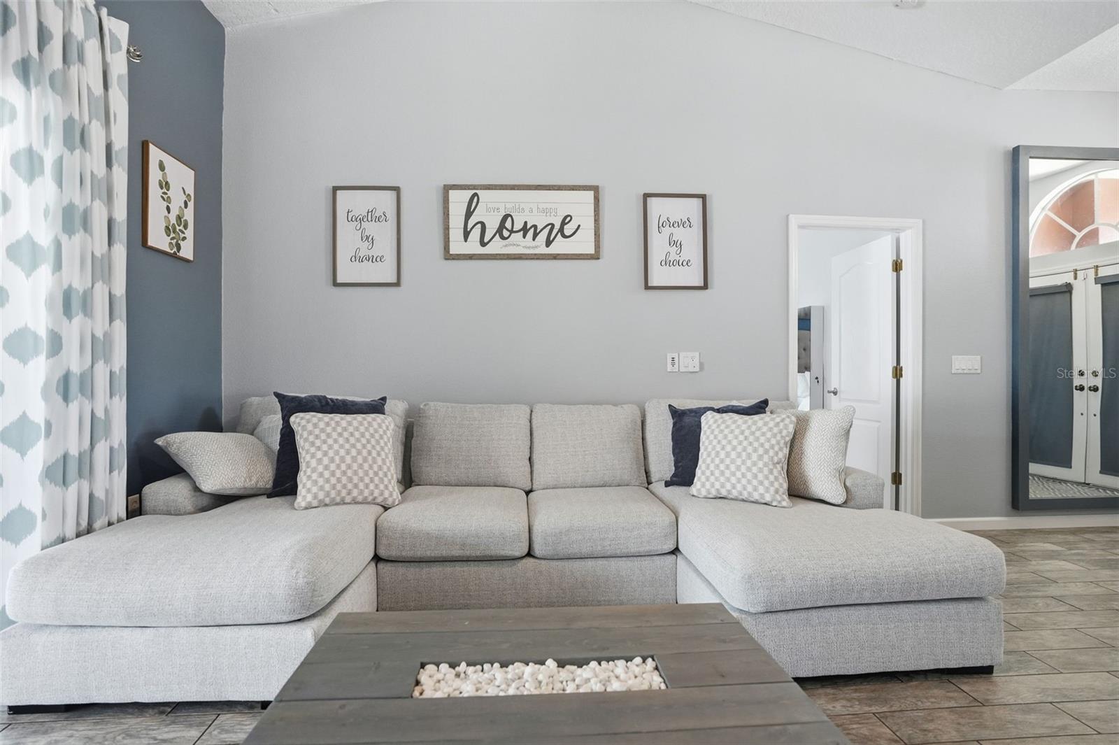 Image 5 of 68 For 14322 Nugent Circle