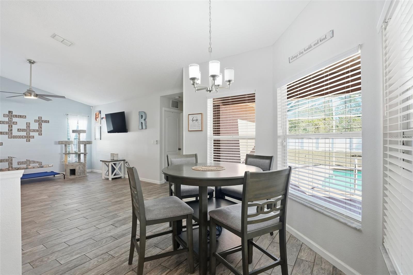 Image 7 of 68 For 14322 Nugent Circle