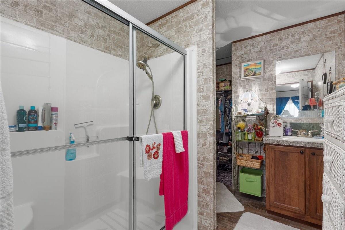 Image 14 of 23 For 5829 11th Avenue