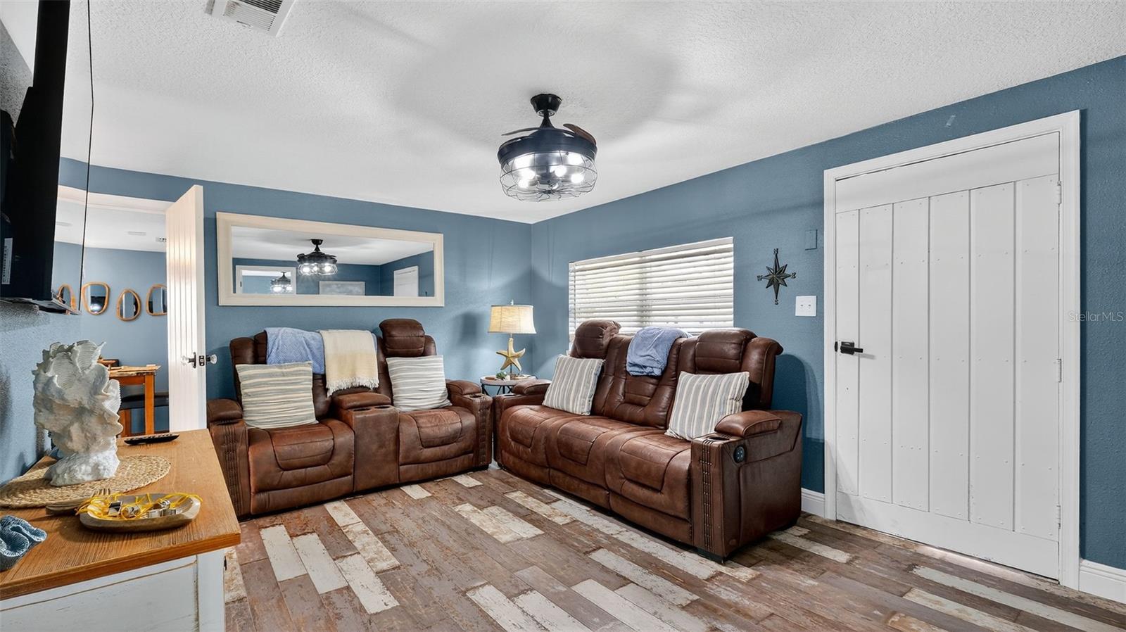 Image 14 of 45 For 5411 Teal Drive