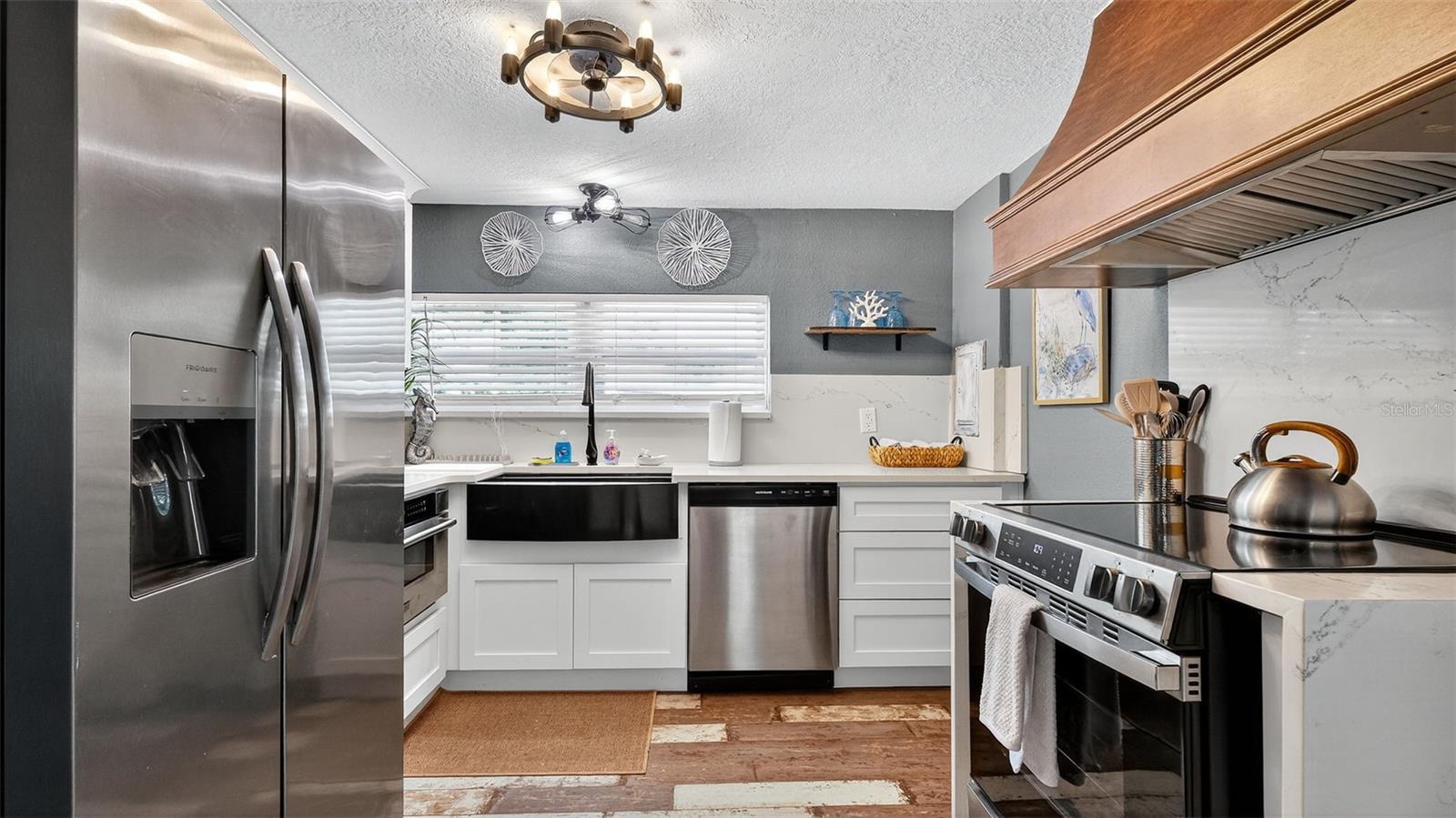 Image 17 of 45 For 5411 Teal Drive