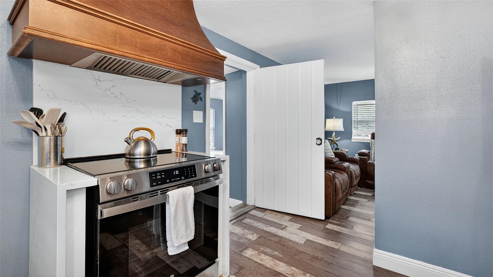 Image 18 of 45 For 5411 Teal Drive