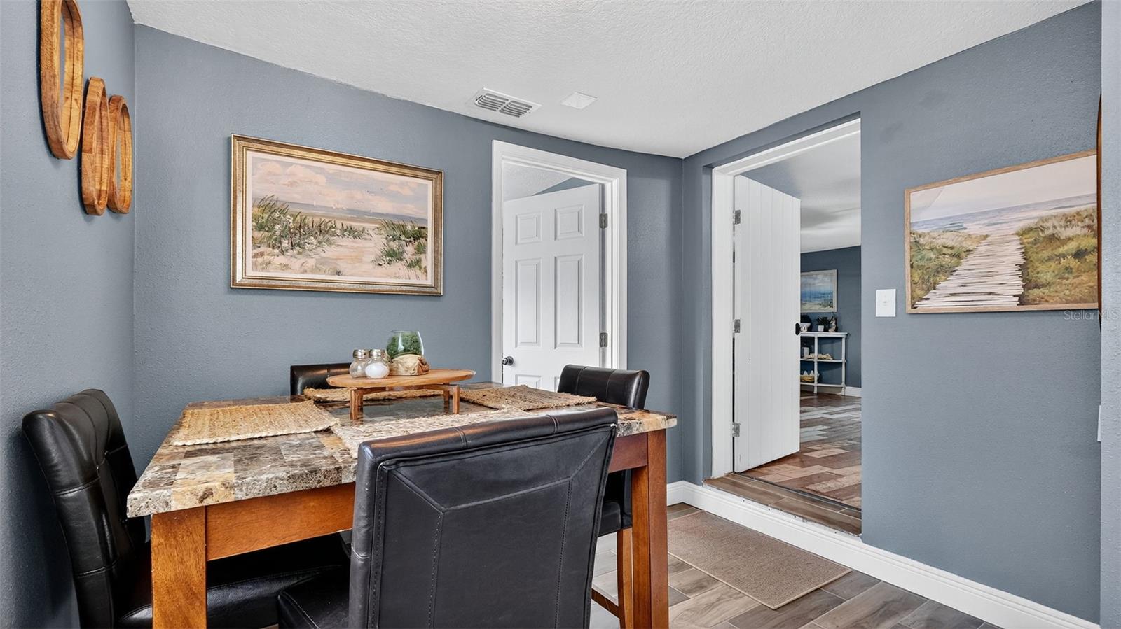 Image 21 of 45 For 5411 Teal Drive