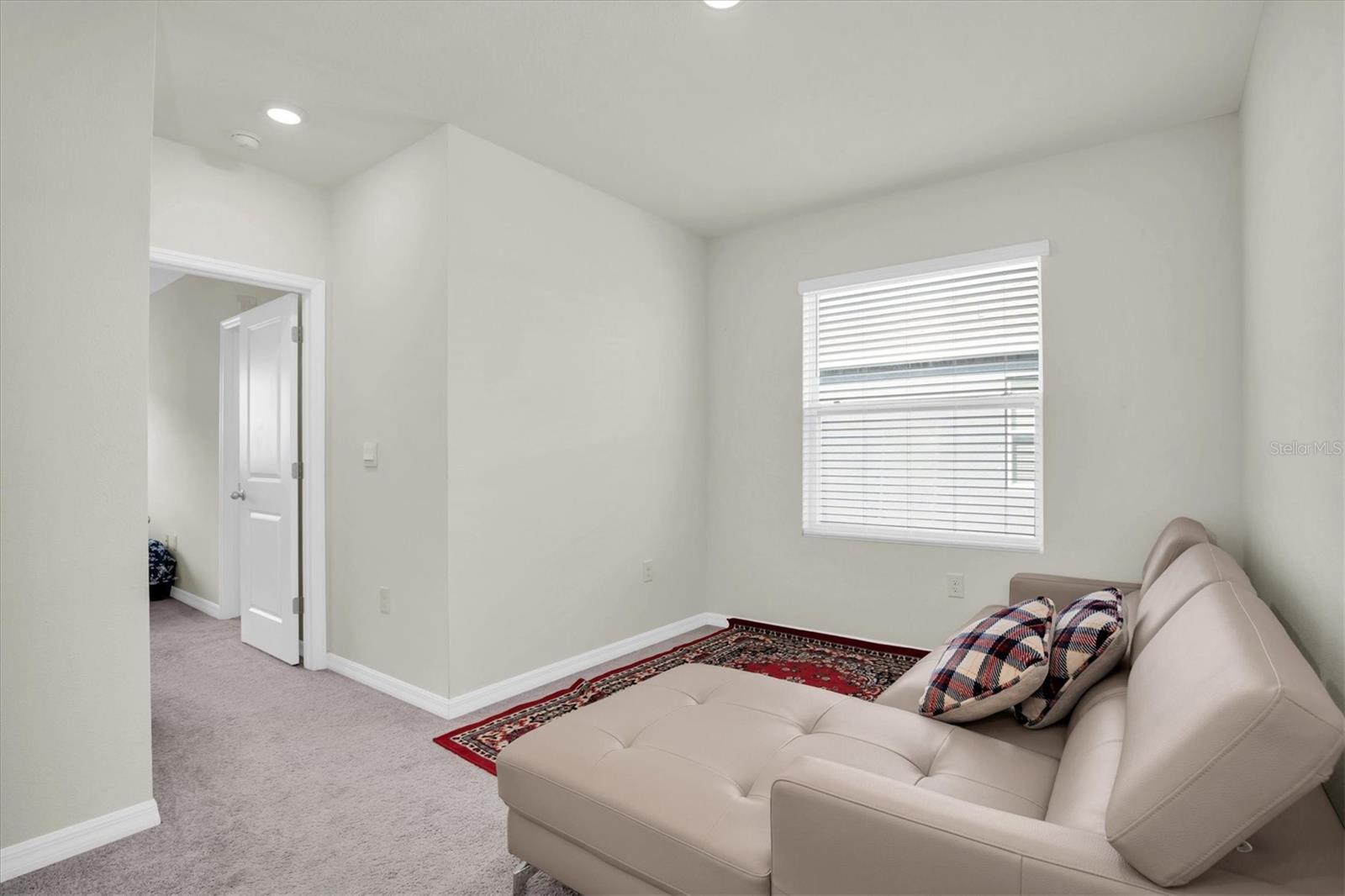 Image 15 of 26 For 2917 Suncoast Plains Drive