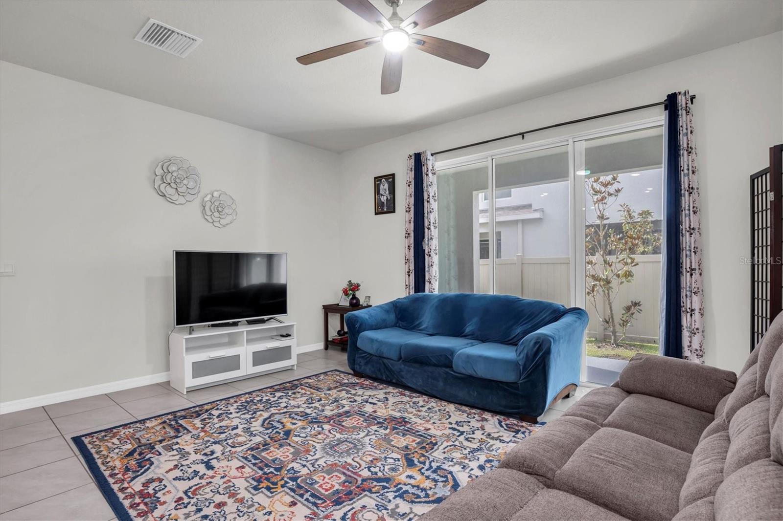 Image 6 of 26 For 2917 Suncoast Plains Drive