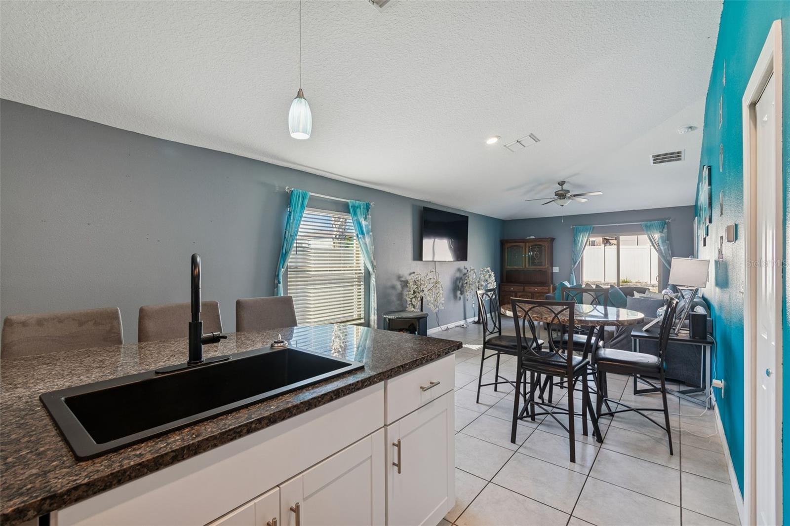 Image 10 of 72 For 6065 Spring Crayfish Avenue