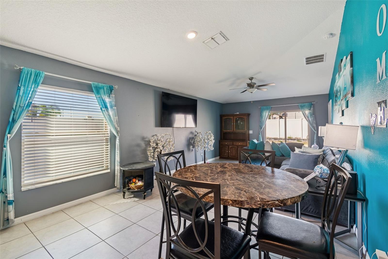 Image 11 of 72 For 6065 Spring Crayfish Avenue