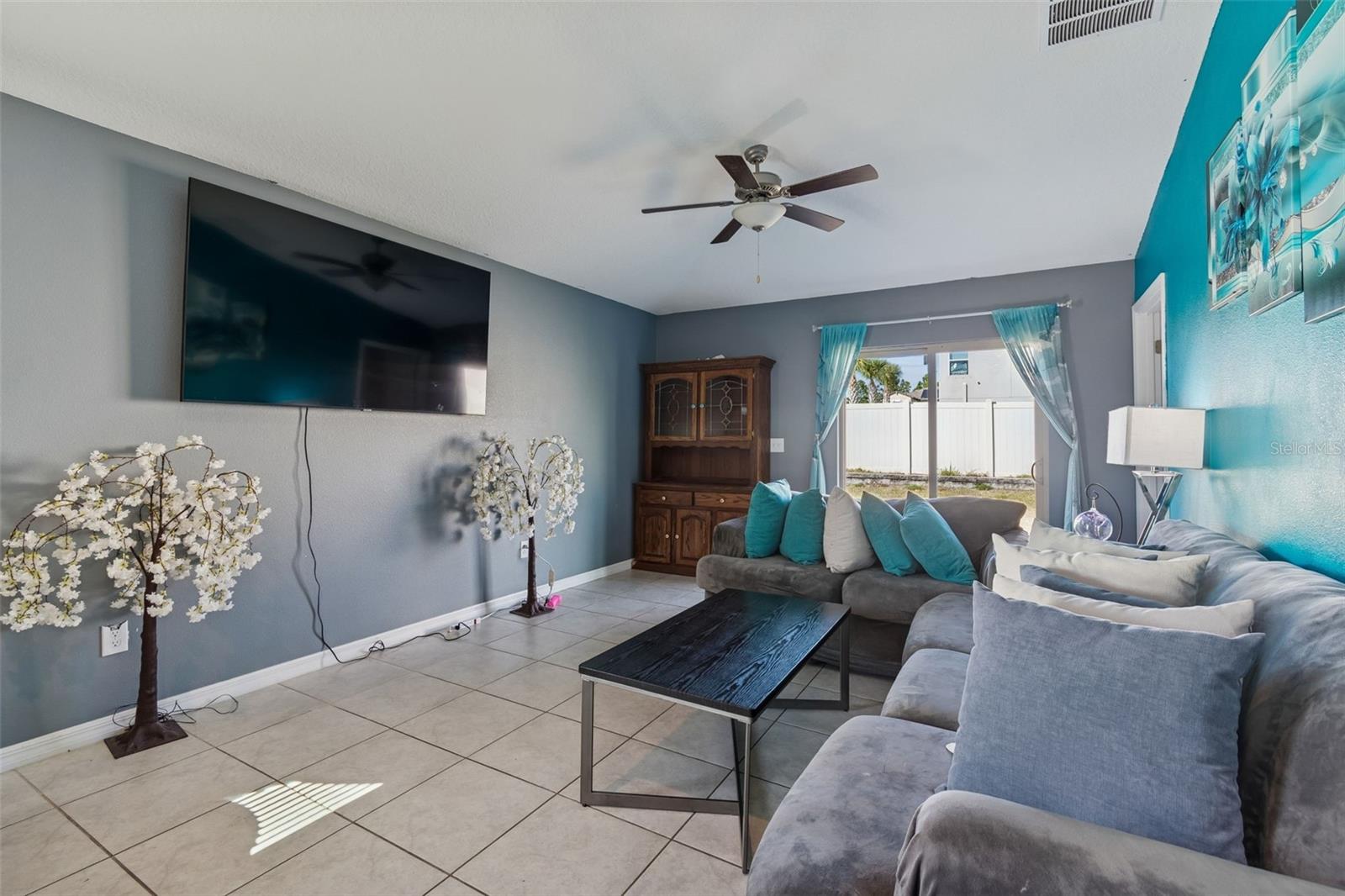 Image 15 of 72 For 6065 Spring Crayfish Avenue