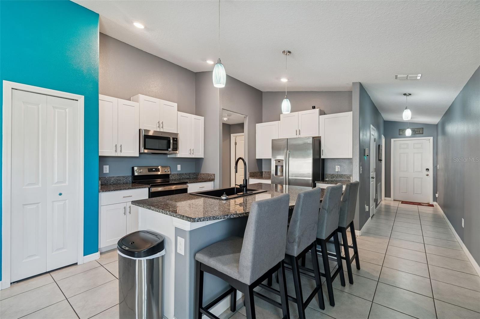 Image 20 of 72 For 6065 Spring Crayfish Avenue