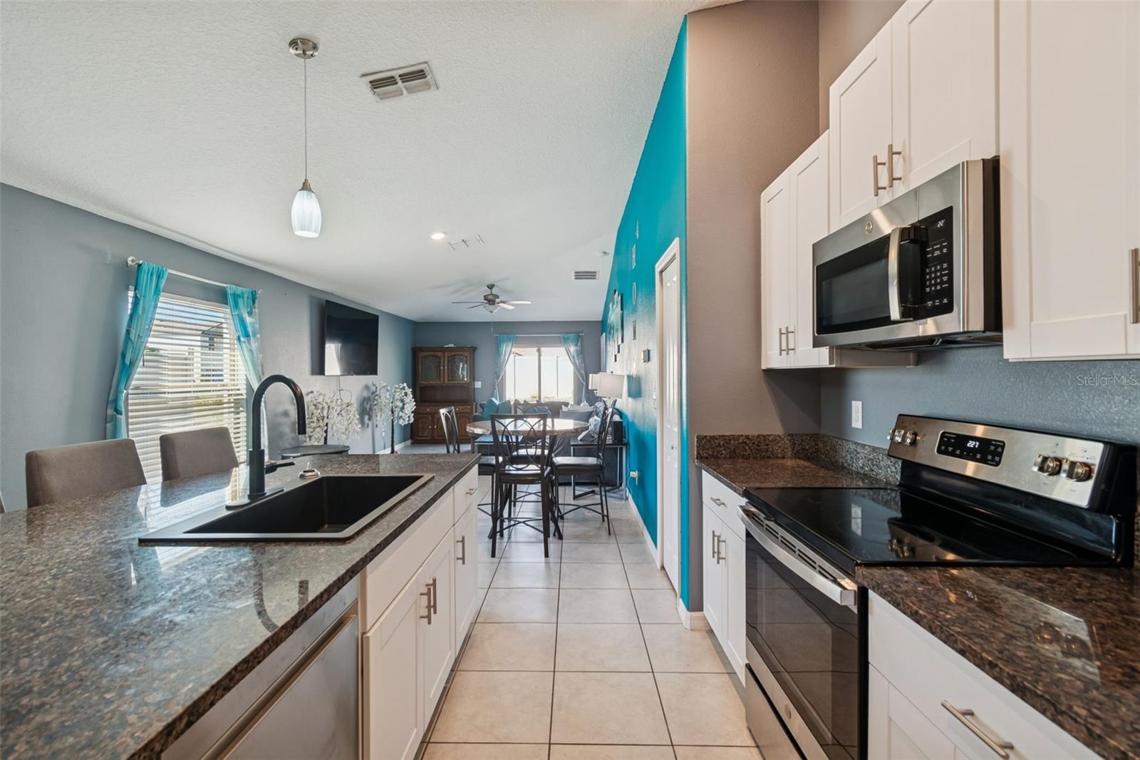 Image 25 of 72 For 6065 Spring Crayfish Avenue