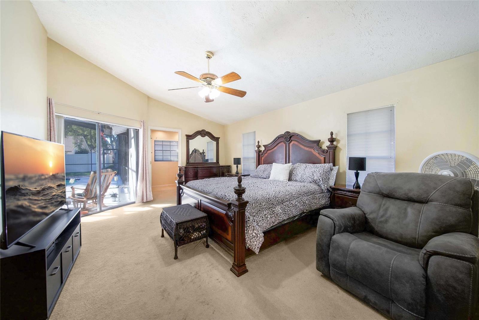 Image 5 of 38 For 2813 Aston Avenue