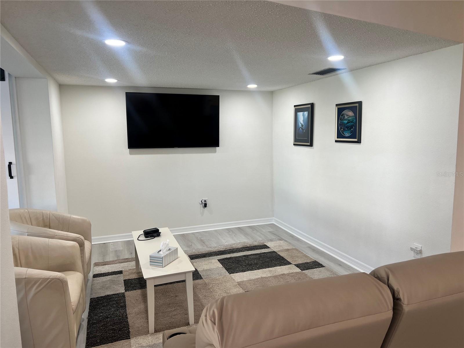 Image 5 of 25 For 4715 Jasper Drive 101