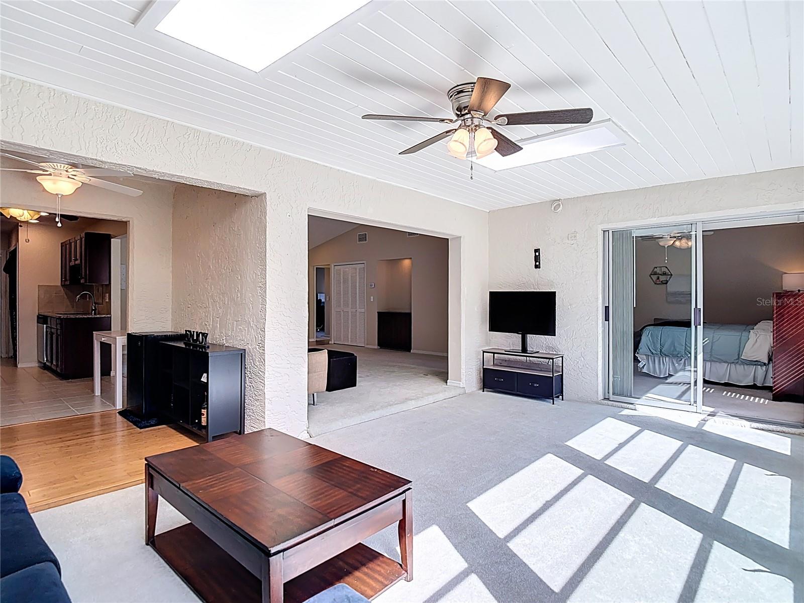 Image 18 of 32 For 7385 Crestwood Drive