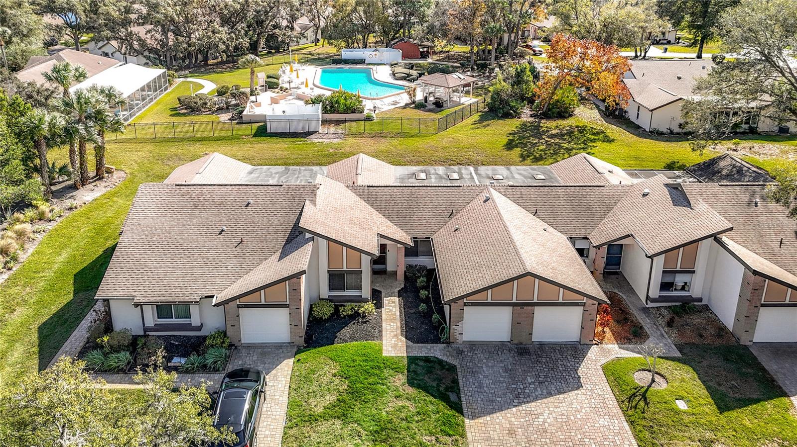 Image 5 of 32 For 7385 Crestwood Drive