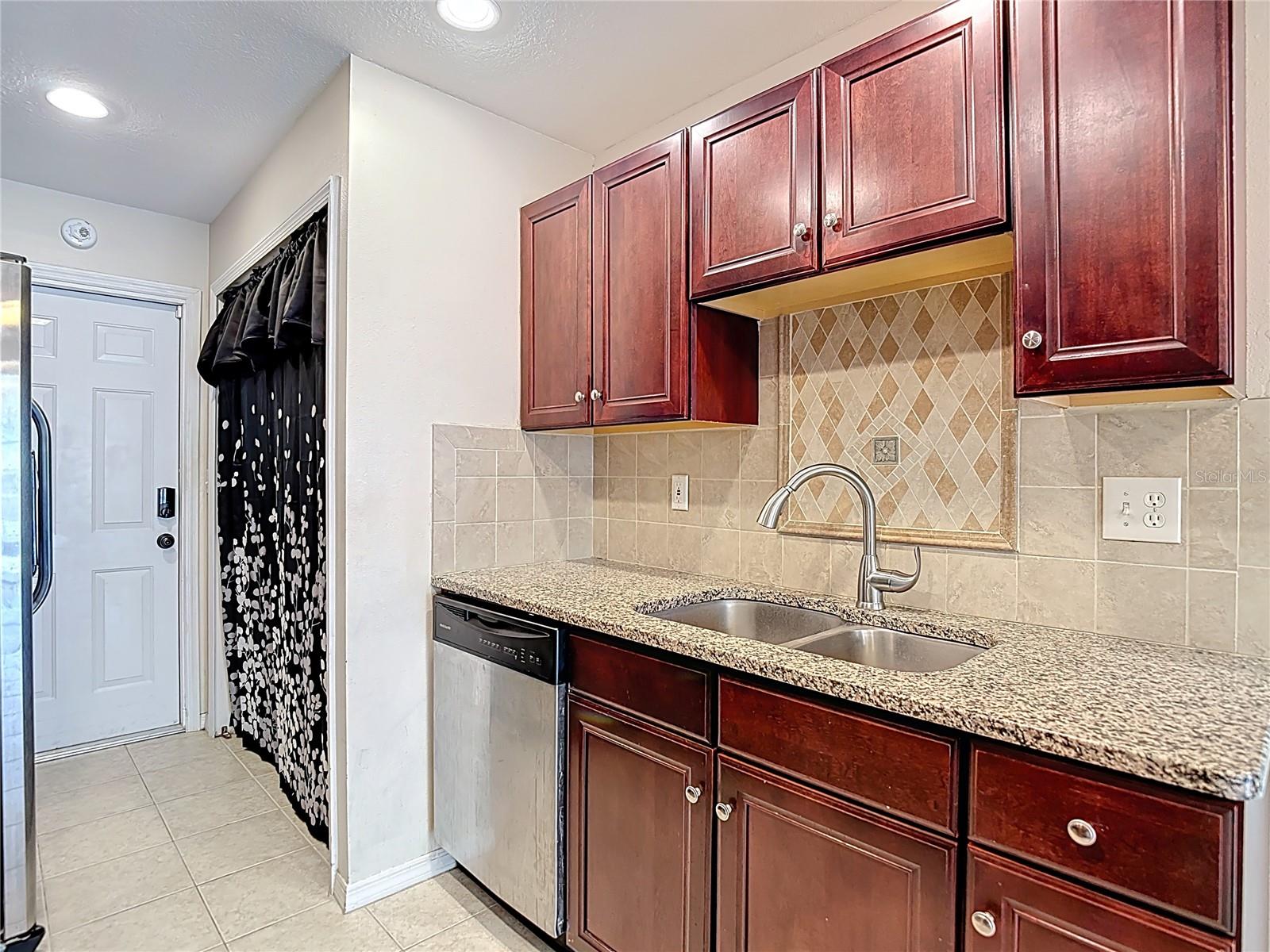 Image 7 of 32 For 7385 Crestwood Drive