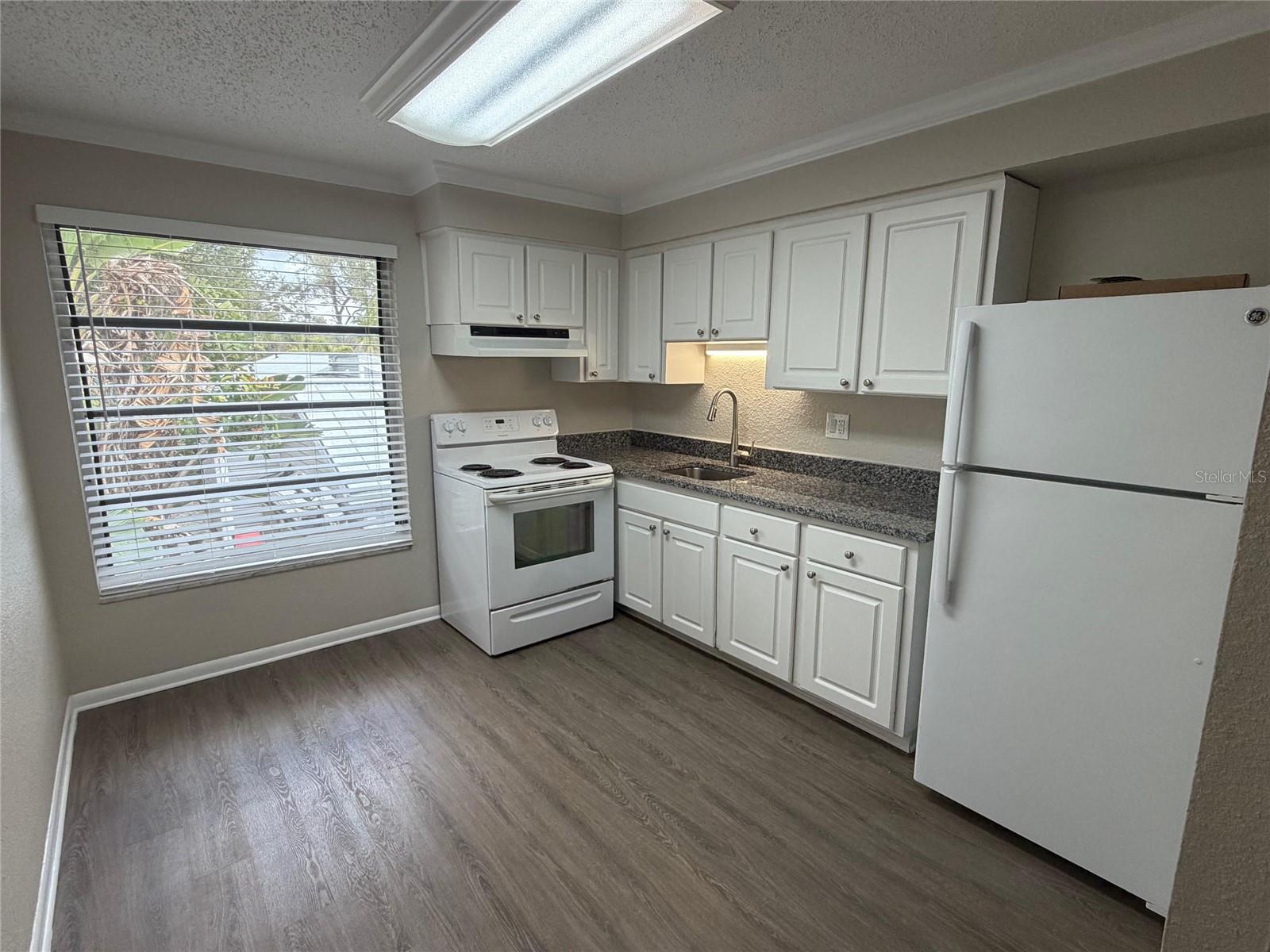 Image 4 of 16 For 460 Beltrees Street C