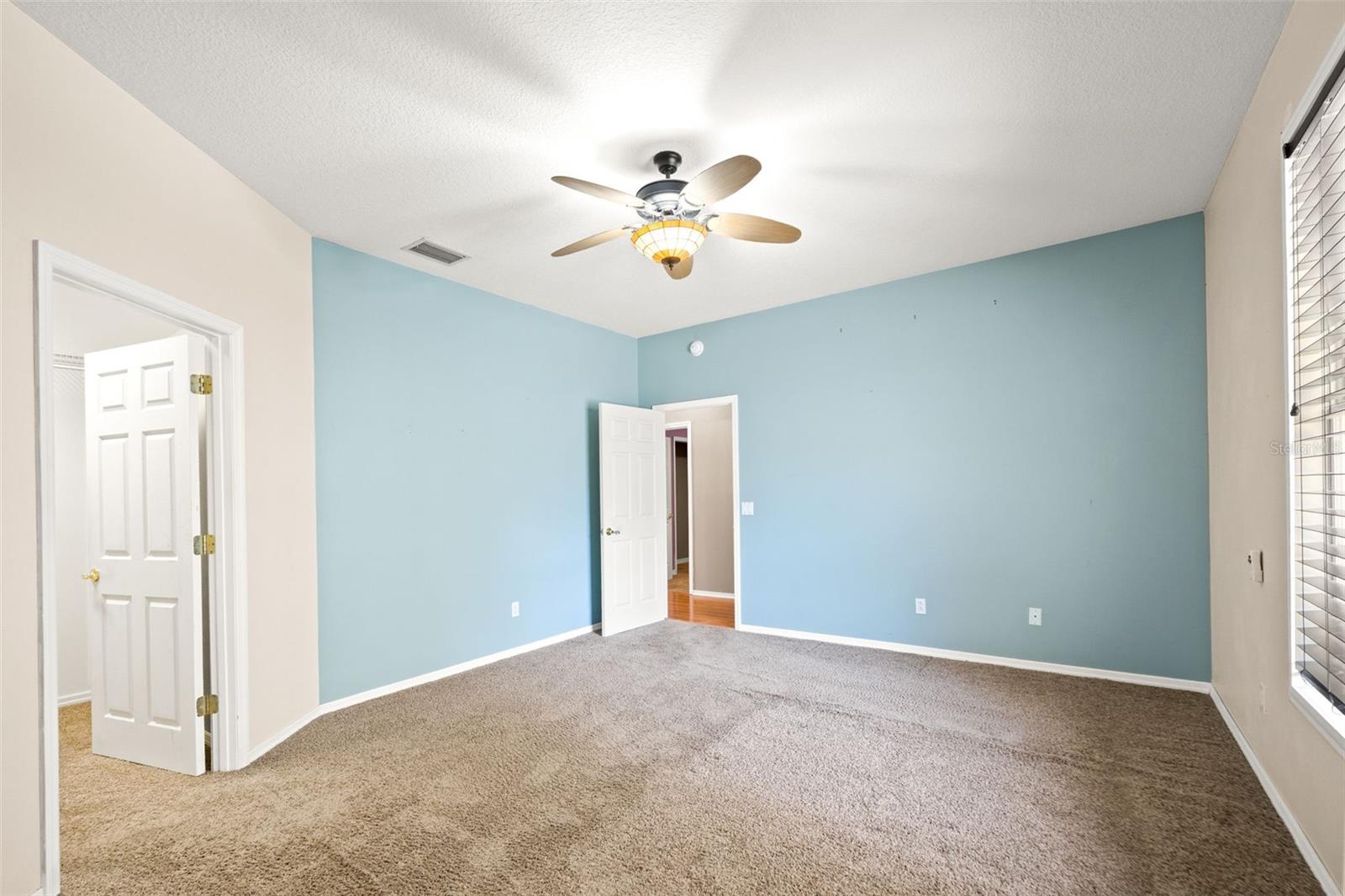 Image 16 of 42 For 38116 Archer Avenue