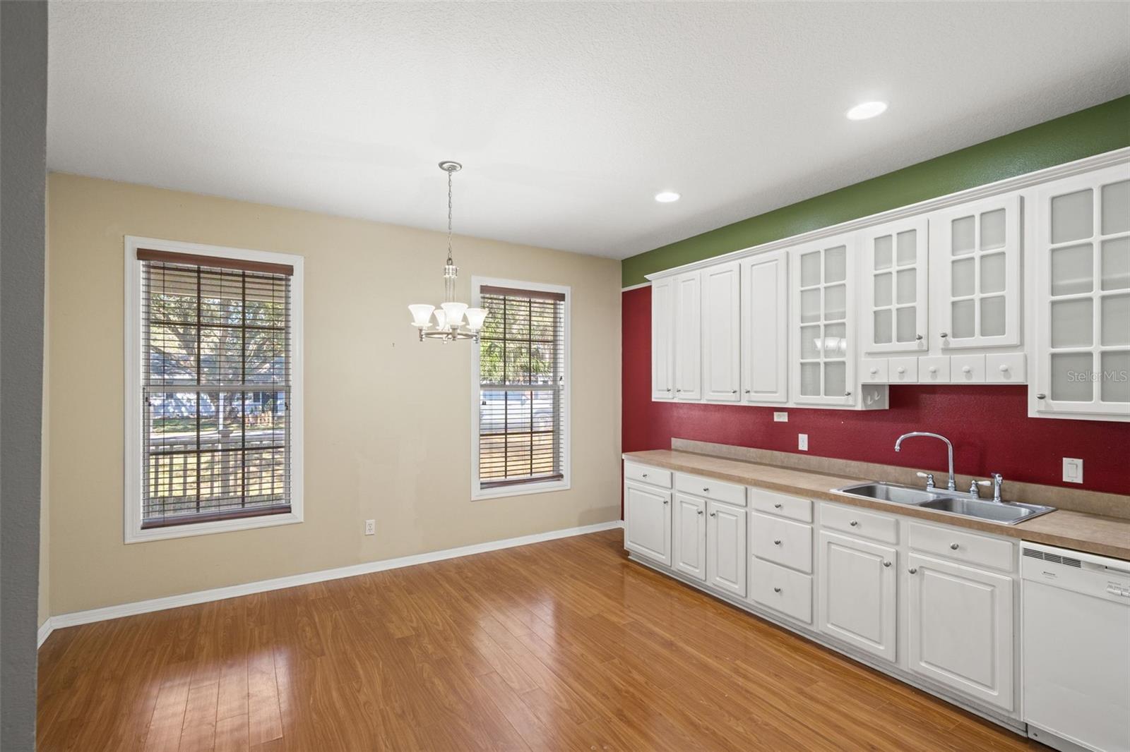 Image 8 of 42 For 38116 Archer Avenue