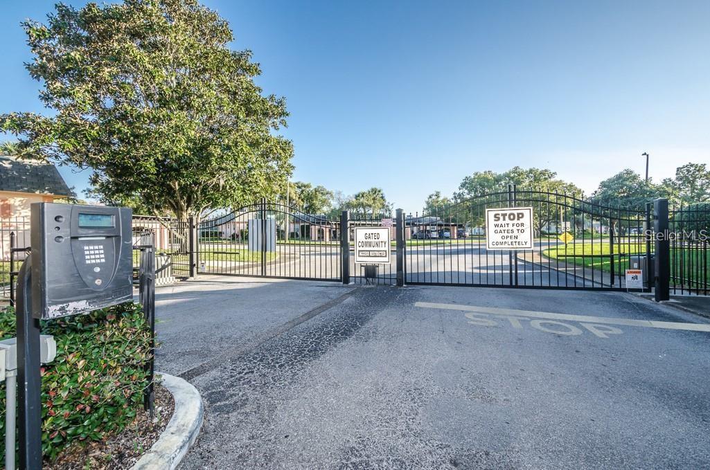 Image 39 of 45 For 4127 Stratford Drive 4127