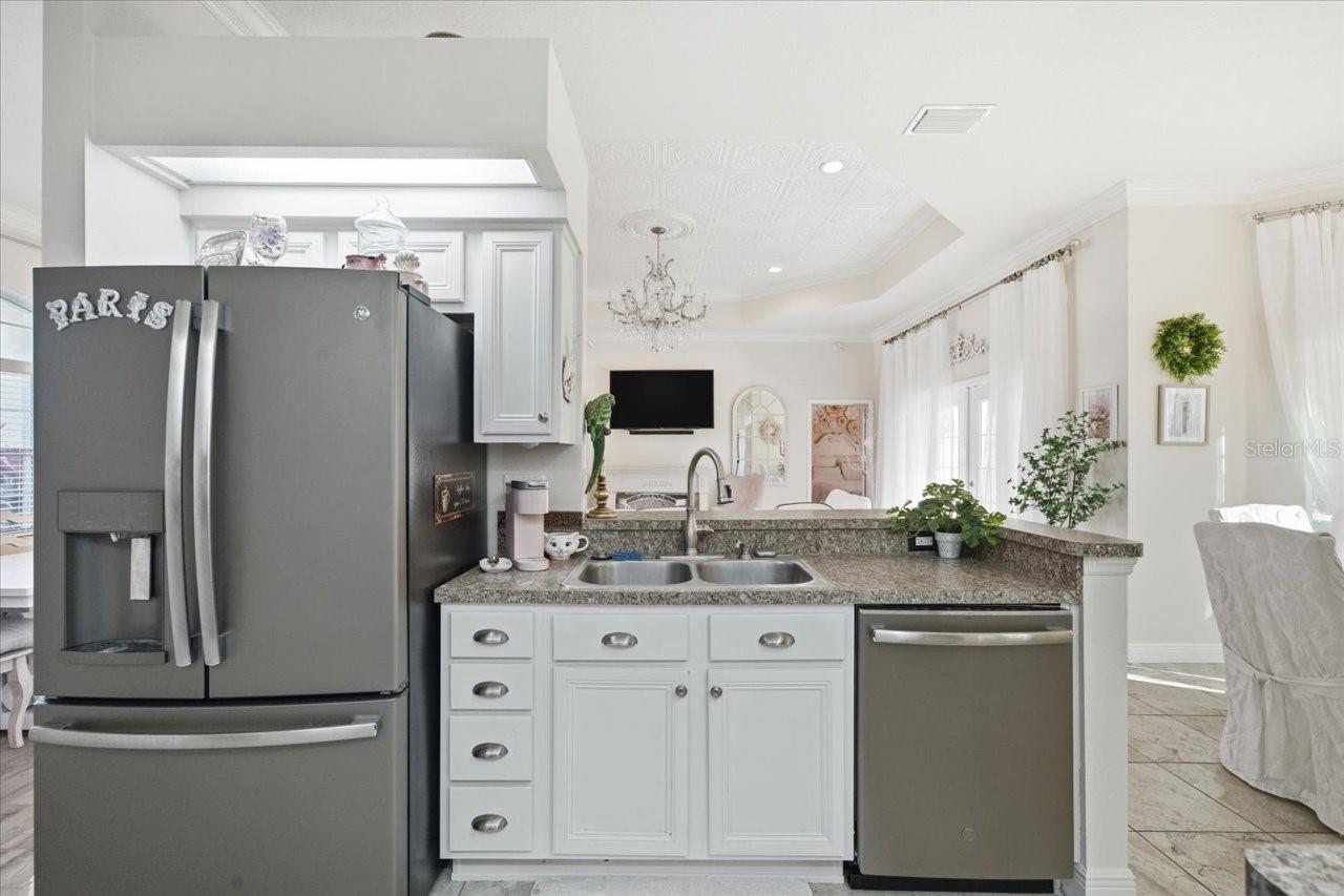 Image 10 of 36 For 6320 Kingway Lane