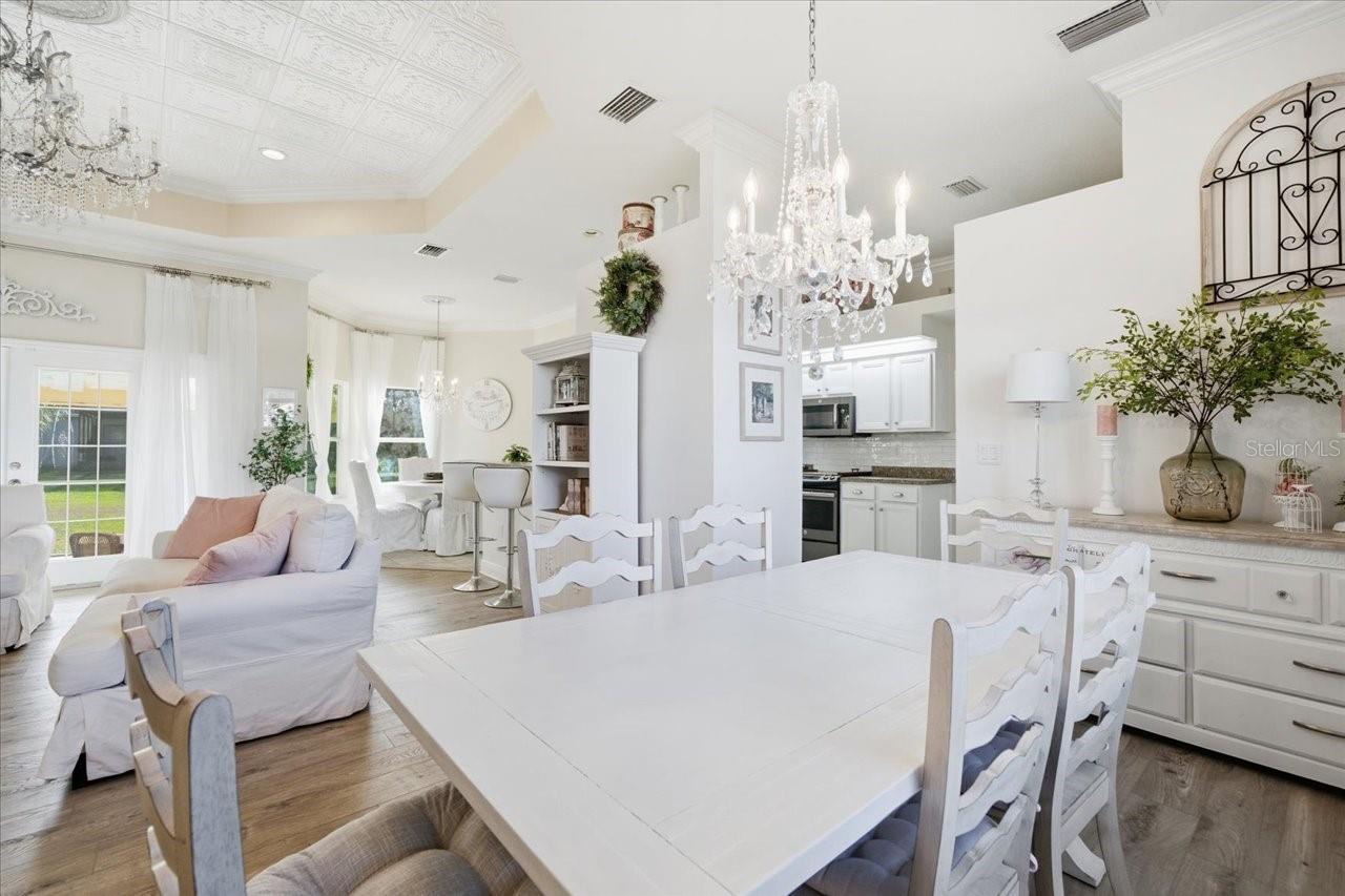 Image 17 of 36 For 6320 Kingway Lane