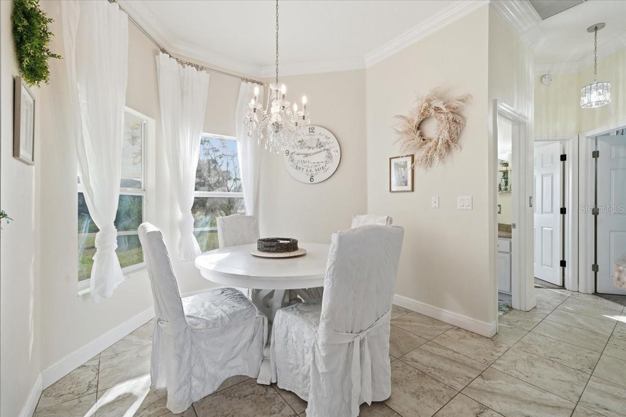 Image 19 of 36 For 6320 Kingway Lane