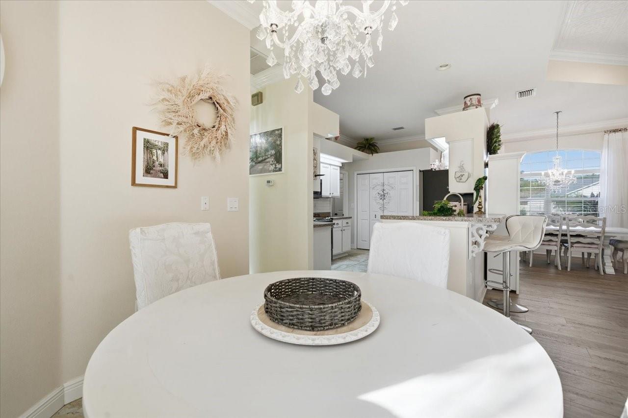 Image 20 of 36 For 6320 Kingway Lane