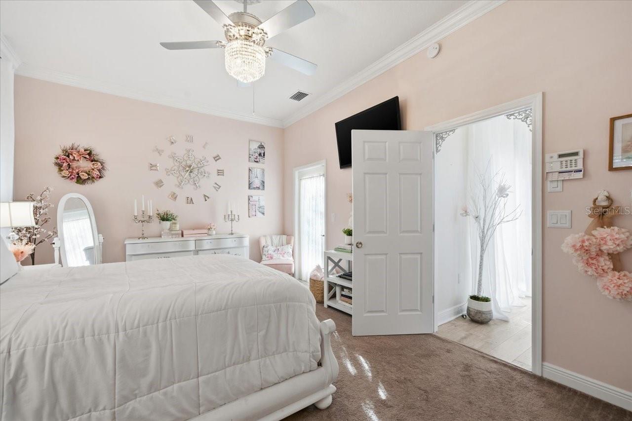 Image 23 of 36 For 6320 Kingway Lane