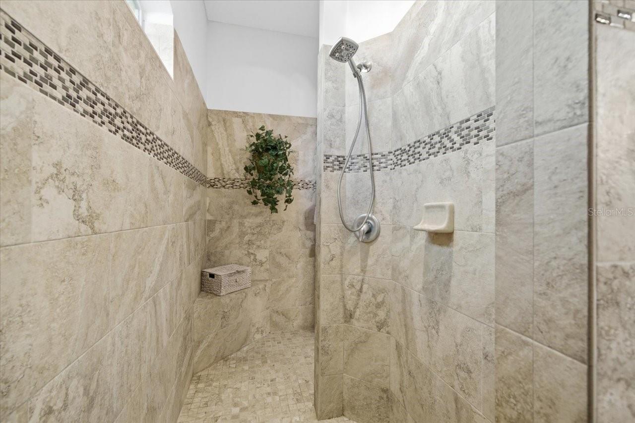 Image 27 of 36 For 6320 Kingway Lane