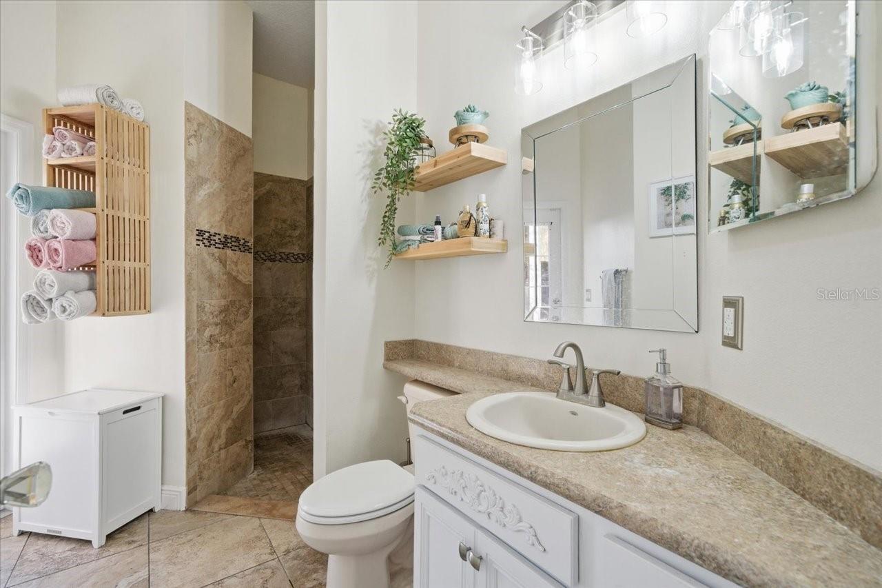 Image 28 of 36 For 6320 Kingway Lane